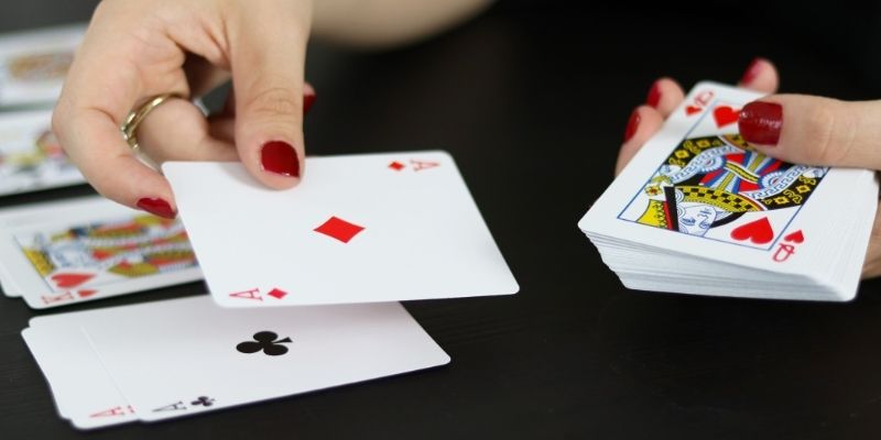 trading-card-gambling